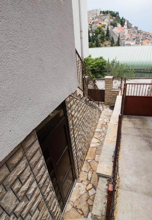 Apartment Peran Шибеник Экстерьер фото