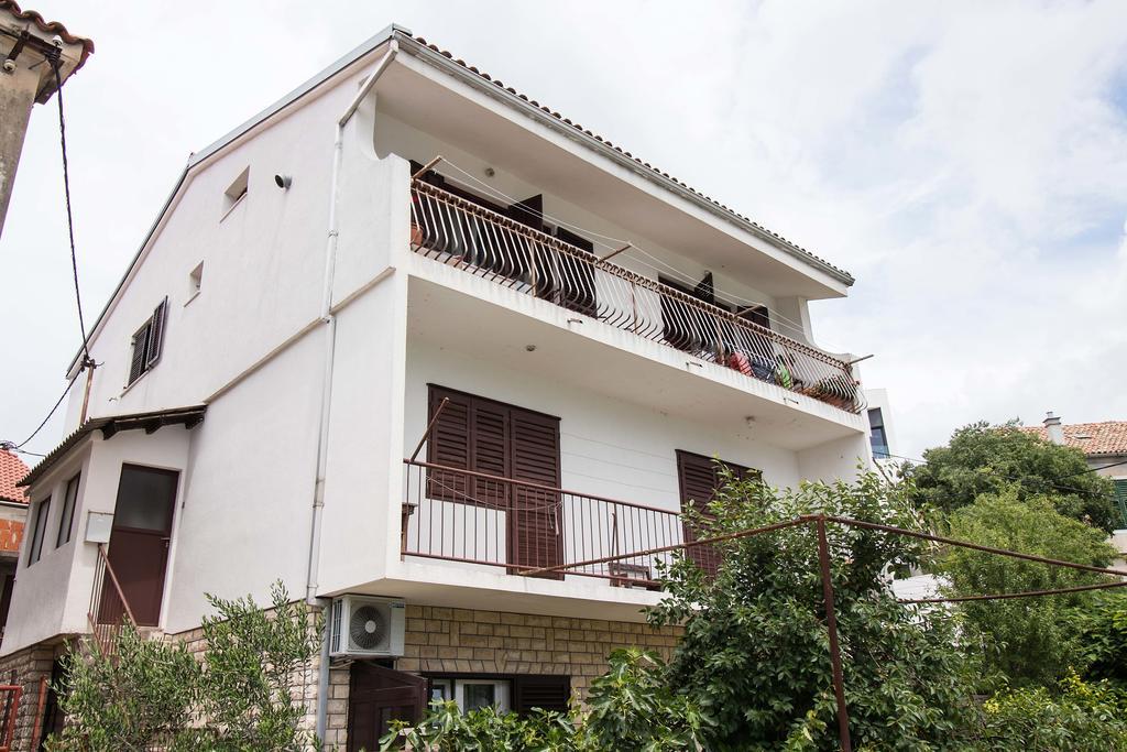 Apartment Peran Шибеник Экстерьер фото