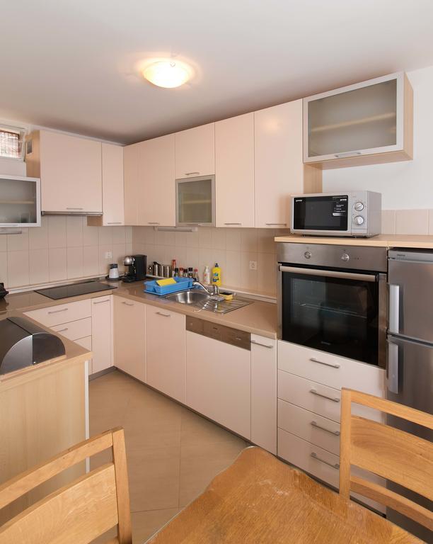 Apartment Peran Шибеник Экстерьер фото