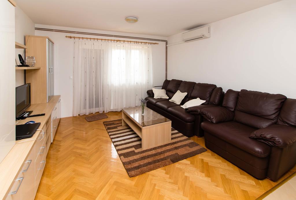 Apartment Peran Шибеник Экстерьер фото